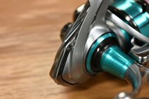 【人気モデル】ダイワ 18 エメラルダス AIR LT 3000S-CXH DAIWA Emeraldas スピニングリール ダブルハンドル エギング アオリイカ(KKM_O1)_画像4