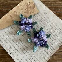 ハンドメイド レース編み 葉っぱ付き小花リースモチーフ　パープル紫　２個セット_画像1