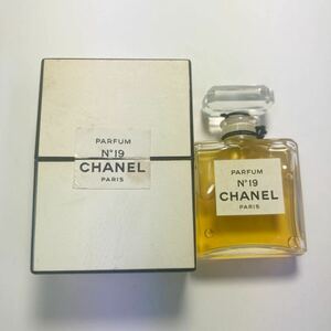 CHANELNO.19シャネルミニ香水ボトル　T.P.M フランス