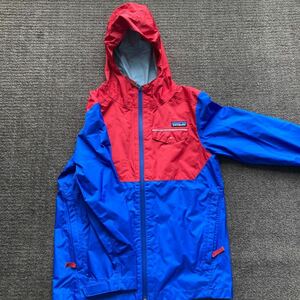 patagonia キッズXs(5-6)パーカー