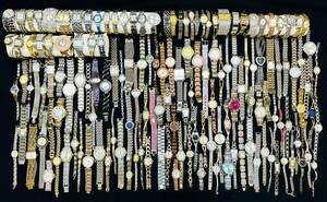 宝飾腕時計など 150本 大量 SEIKO CITIZEN WALTHAM ELGIN ESQ ダイアモンドクォーツ FOSSIL 等 ゴールド シルバーカラー まとめて F15
