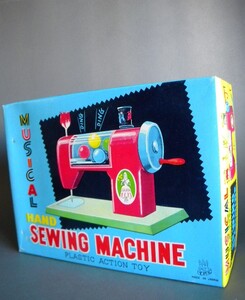 当時物 ★★MUSICAL hand SEWING MACHINE ミュージカル 音出 ミシン !! 作動良好 トープレ 日本製 ピンク 女の子★★未使用 デッドストック