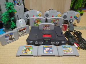 アメリカ版 Nintendo 64 + 8 Games Set
