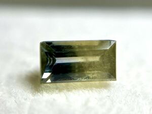 ★１００円オークション　ブルーグリーン サファイア 0.74ct 6.3x3.3mm バゲット マダガスカル　加熱済み