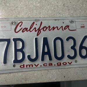 アメリカ カリフォルニア ナンバープレート 車用の画像1