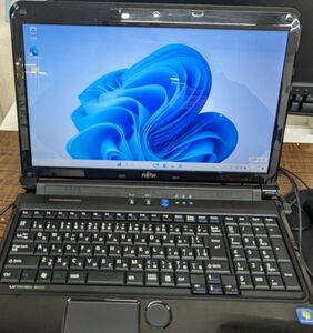 ノートパソコン Fujitsu LIFEBOOK AH53/C