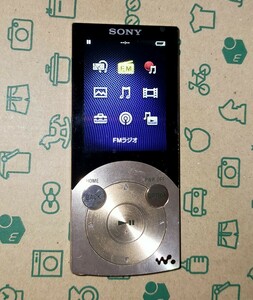 NW-S744 SONY WALKMAN 8GB FMラジオ対応 美品 通勤 通学 出張 旅行 入院 防災 ライターサイズ 薄型 ウォークマン ソニー