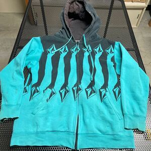 ボルコム volcom フルジップ パーカー ターコイズ 黒 ブラック Sサイズ 色やけ、汚れあり（洗濯済み） フードホツレあり