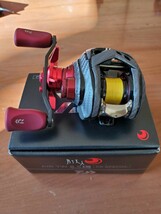 ダイワ 21月下美人 AIR TW 8.5L フルベアリング仕様 SLP RCS 80mm カーボンハンドル その他純正RED パーツ付属フルオプション仕様 使用僅か_画像6