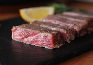 大容量2kg 牛肉サーロインステーキ　成型肉　国産牛脂　◯