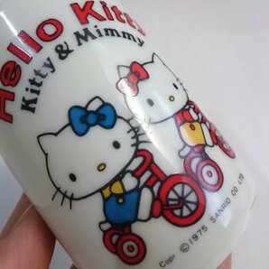 [W3322] Hello Kitty 湯呑 / キティ&ミミィ三輪車 1975年当時物 サンリオ 陶器製 希少 中古 現状品の画像2