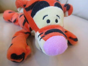 ■T-④【ティガー★Tigger 】ビーズ入り 色々 スタイル お尻に みつばち 刺繍入り しっぽ;ゴム入り マスコット ぬいぐるみ お人形 Disney 