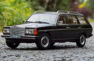 ▲超希少！全開閉！NOREV 1/18 メルセデスベンツ Benz 200T wagon 1982