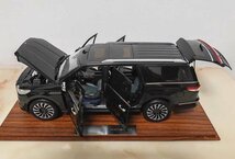 ▲1/18 リンカーン LINCOLN NAVIGATOR SUV 2023 darkgreen_画像7