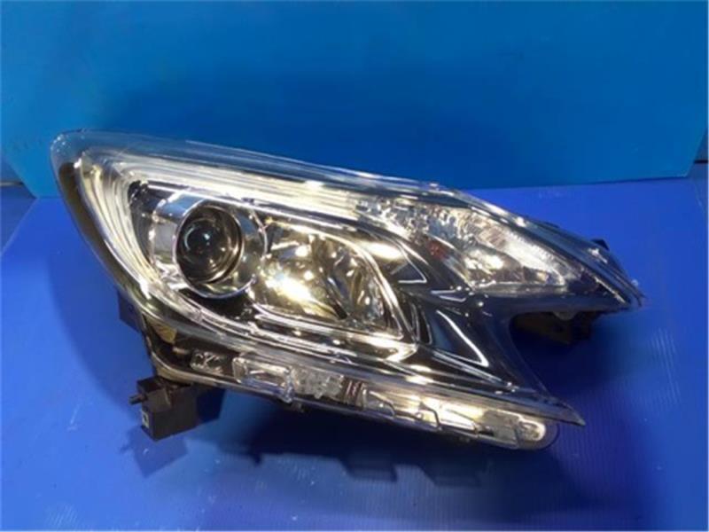 日産 純正 ノート 《 NE12 》 右ヘッドライト 26010-5VA0A P11300-23007307