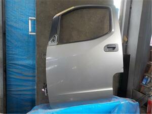 日産 純正 NV200バネット 《 VM20 》 左フロントドア H010A-JX0MA P10500-23013735