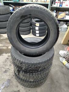 215/65R16☆スタッドレス☆冬タイヤ☆ダンロップ☆４本１台分☆中古