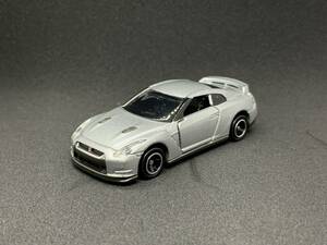 トミカ 94 日産 GT-R R35