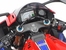 タミヤ 1/12 マスターワークコレクション No.170 Honda CBR1000RR-R FIREBLADE SP レッド 塗装済み完成品 21_画像4