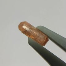 天然カラーチェンジゼノタイム　0.5ct パキスタン産　レア　ルース　天然石　裸石　希少石　1円〜_画像2