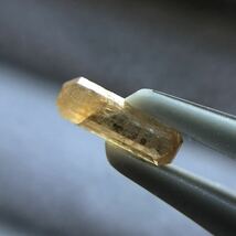 天然カラーチェンジゼノタイム　0.5ct パキスタン産　レア　ルース　天然石　裸石　希少石　1円〜_画像6