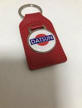 ★ダットサン★赤皮★ 角型　本皮キーホルダー★DATSUN★ 新品！★ 即決！_画像2