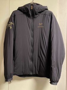 ☆BEAMS別注☆ARC'TERYX☆Atom AR Hoody Men's☆24K Black 黒☆Small☆Beams Logo☆28176☆ヘビーウエイト☆アークテリクス正規品☆☆☆