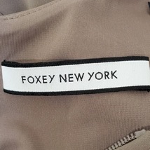 フォクシーニューヨーク FOXEY NEW YORK サイズ38 M - ベージュ レディース クルーネック/ノースリーブ/ひざ丈 ワンピース_画像3