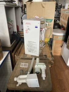 TOTO 未使用保管品 小型電気給湯器 湯ぽっと RE06S 貯湯湯沸器 貯湯量 5.8L 85℃ ゆぽっと 湯沸器 給湯器 家庭用 中古 湯沸かし器 