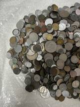 外国通貨 外国銭 外国コイン まとめ売り 外貨 硬貨 古銭 大量 セット 重量約8.8kg_画像2