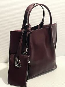 t03■未使用 ジャンニキアリーニ GIANNI CHIARINI BAG 牛革 レザートートバッグ ポーチ付き ワインレッド イタリア製 