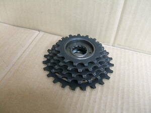 中古 ボスフリースプロケット ５速 15-24T SHIMANO FREE WHEEL　005