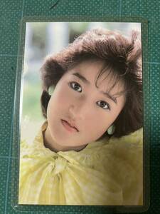 【レア】岡田有希子　ラミネートカード(ブロマイド) サン企画　アマダ　80年代アイドル 