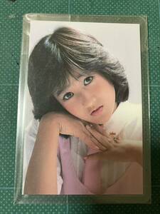 [ rare ] Okada Yukiko laminate card ( photograph of a star ) eyes line pink 80 period idol 