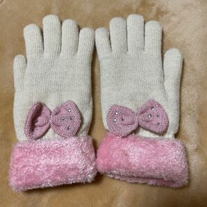 リボンとキラキラがかわいくて暖かい裏起毛の手袋　新品未使用