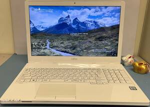 中古ノートパソコン★Windows10★Fujitsu Core i7-6700HQ/@2.60GHz/16GB/SSD 128GB/15インチ以上★