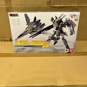 DX超合金 マクロスF VF-25S メサイアバルキリー （オズマ・リー機） リニューアルVer.