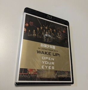 M 匿名配送 Blu-ray BTS 防弾少年団1st JAPAN TOUR 2015「WAKE UP:OPEN YOUR EYES」ブルーレイ 4988013264588