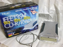 TEAC CD-R/RW Unit CD-RW5160I / 40倍速 外付けCDドライブ / IEEE1394接続 【美品】【ジャンク】_画像7