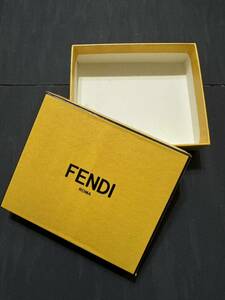 FENDI 空箱　カードケースサイズ