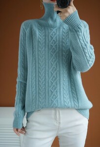 新品☆ふんわり柔らかミンクカシミヤ　着痩せ　デザインケーブル編み可愛いハイネックニットセーター　グリーン系