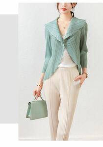  lady's tops outer garment cardigan suit pleat shirt blouse elasticity equipped dore-p... put on ... shape .. difficult green color 