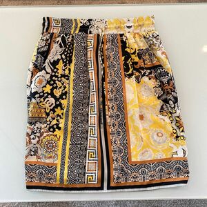 定価40,000円　スペイン老舗ブランド　バルセロナ購入　スカーフ柄スカート