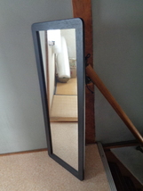 壁掛け鏡-ウォールミラー・姿見-/木製枠壁掛けミラー/木枠に多少スレ・ハゲあり/95cm×35cm×1.65cm/_画像5