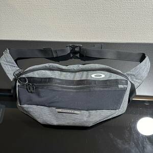 OAKLEY オークリー バッグ グレー