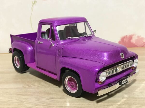 送料無料　1/18 フォード　F-100 1953 ピックアップトラック　カスタム パープルパール ミニカー　ROAD LEGEND FORD PICK UP CUSTOM TRUCK