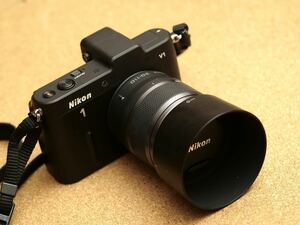 ジャク品　Nikon1 V1 ボディと30-110mmズームセット