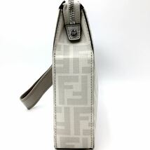 1円 【美品・現行品】FENDI フェンディ クラッチバッグ セカンドバッグ ズッカ 大容量 ホワイト 白 レザー レディース メンズ_画像5