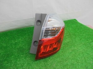 シャトル　ＧＰ７　前期・ハイブリッド用　右テールランプ　LED『刻印D0』スタンレーW2502　No.813079【品番　33500-TD4-J01】