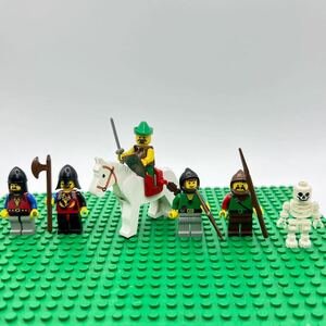 中古 廃盤 希少☆LEGO オールドレゴ 6079 エルクウッドの砦 フォレストマン 兵士 スカル お城シリーズ ミニフィグ ミニフィギュア レゴ